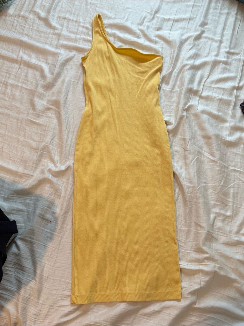 Nine West One-Shoulder Yellow Midi Dress